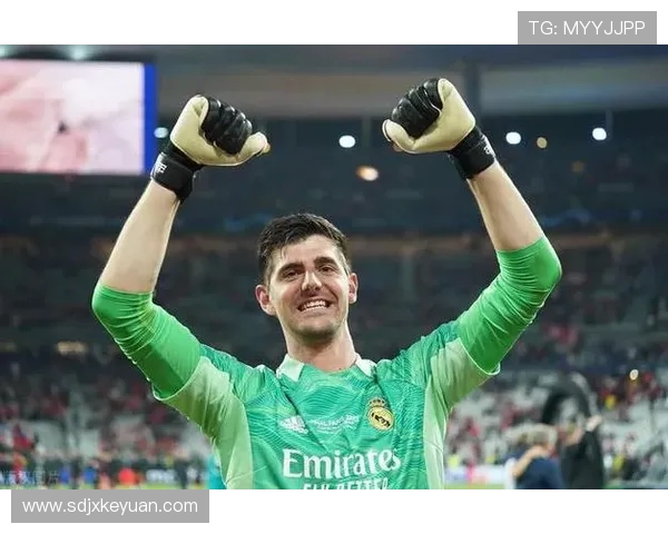 蒂博库尔图瓦的守门艺术与心灵坚韧塑造传奇门将之路