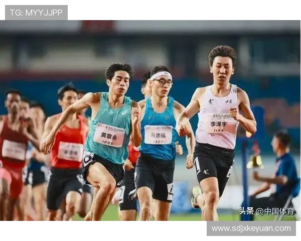 武汉足球队在大师赛积分榜上以75分稳居第一名展现强劲实力 武汉足球队在大师赛积分榜上以75分稳居第一名展现强劲实力