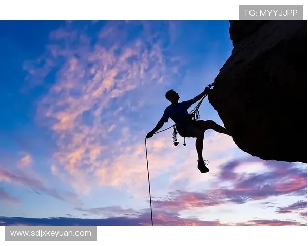 深圳极限运动队在世界攀岩锦标赛中以68分领先积分榜，展现卓越实力