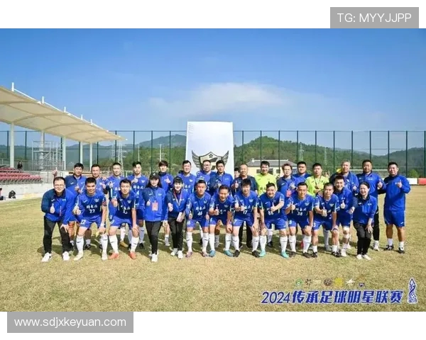 深圳足球队的拼搏之路：从低谷到大师赛的辉煌蜕变