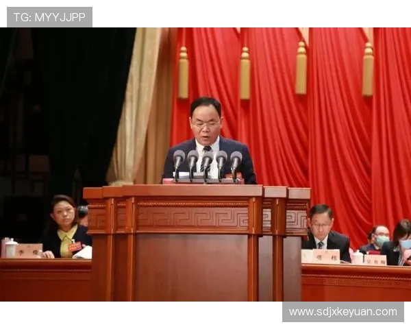 陈江华的成长历程与人生道路中奋斗精神的展现及其对社会发展的启示