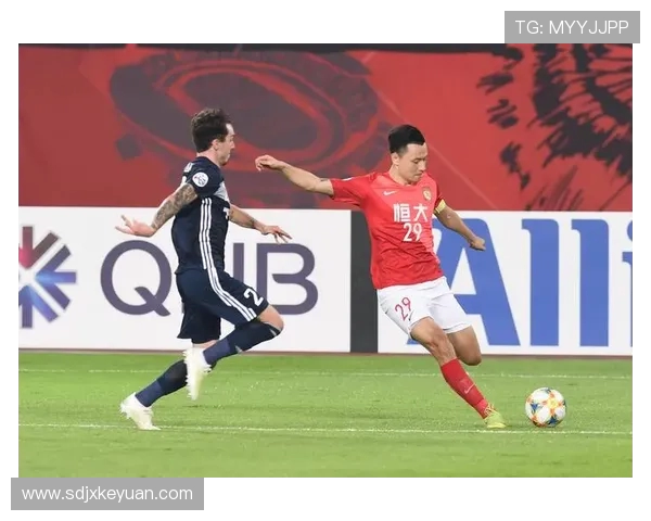 2014年广州恒大与墨尔本对决回顾：亚洲足球巅峰之战的精彩瞬间与战术分析