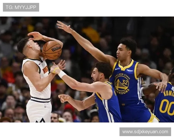 季前赛精彩回放勇士与掘金的激烈对决全场精彩瞬间解析